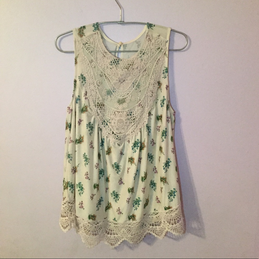 Floral pattern blouse